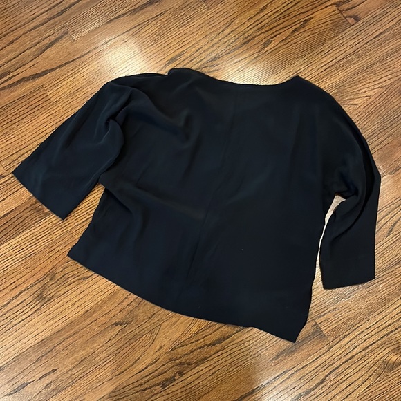 Everlane Silk V-Neck Blouse - Picture 5 of 8